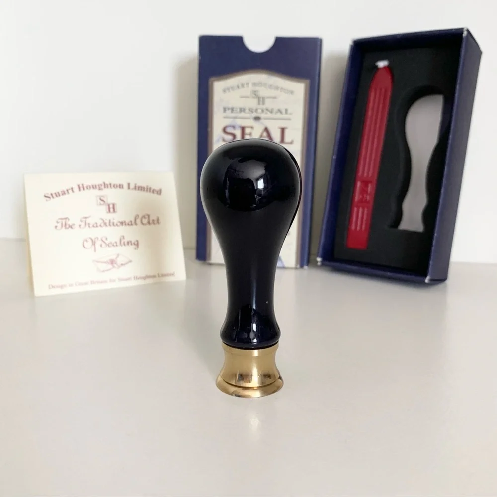 Hold Vintage F Monogram glass Wax Seal